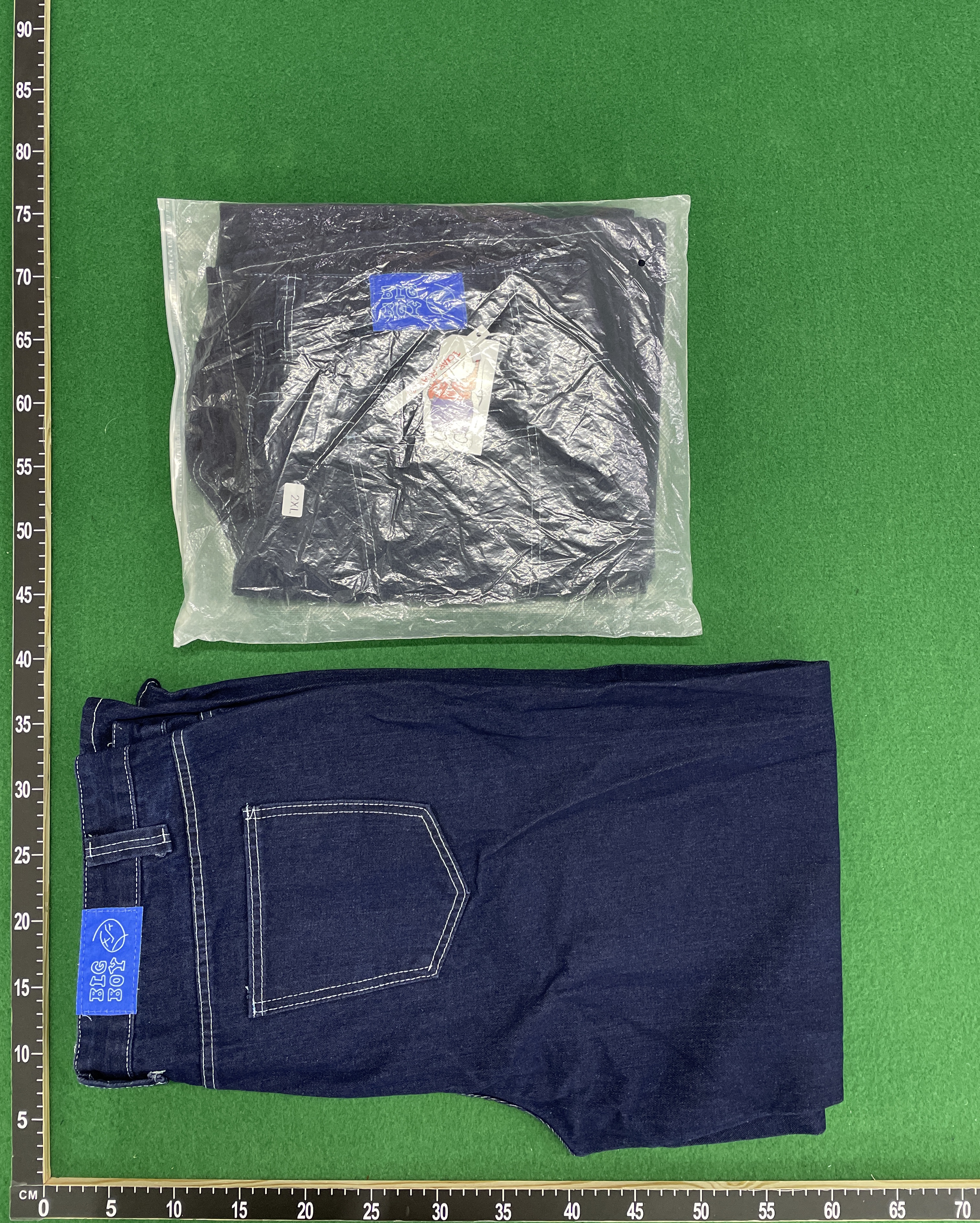 Jeans QC photo 2 of 33