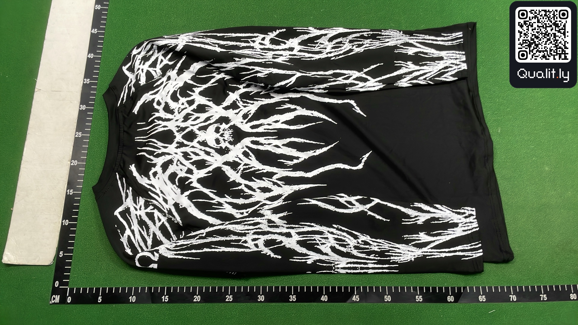 Camiseta — foto QC 3 de 14