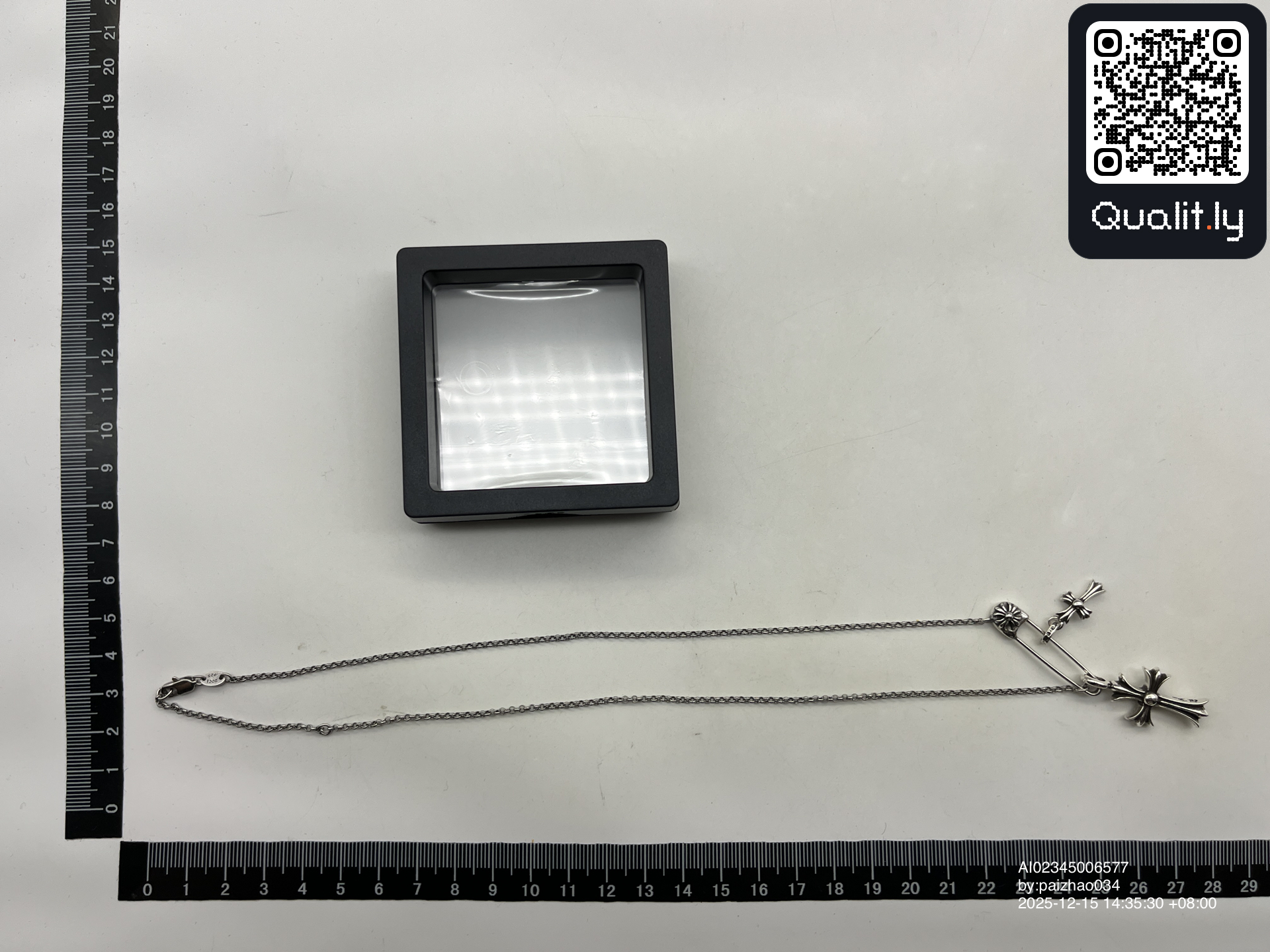 毛衣 QC 照片 1 / 6