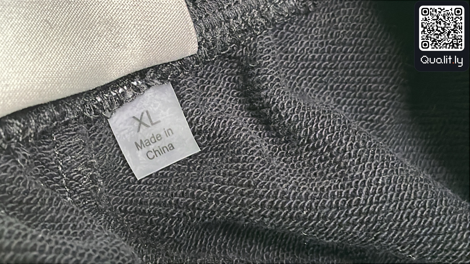 Maglione — foto QC 1 di 4