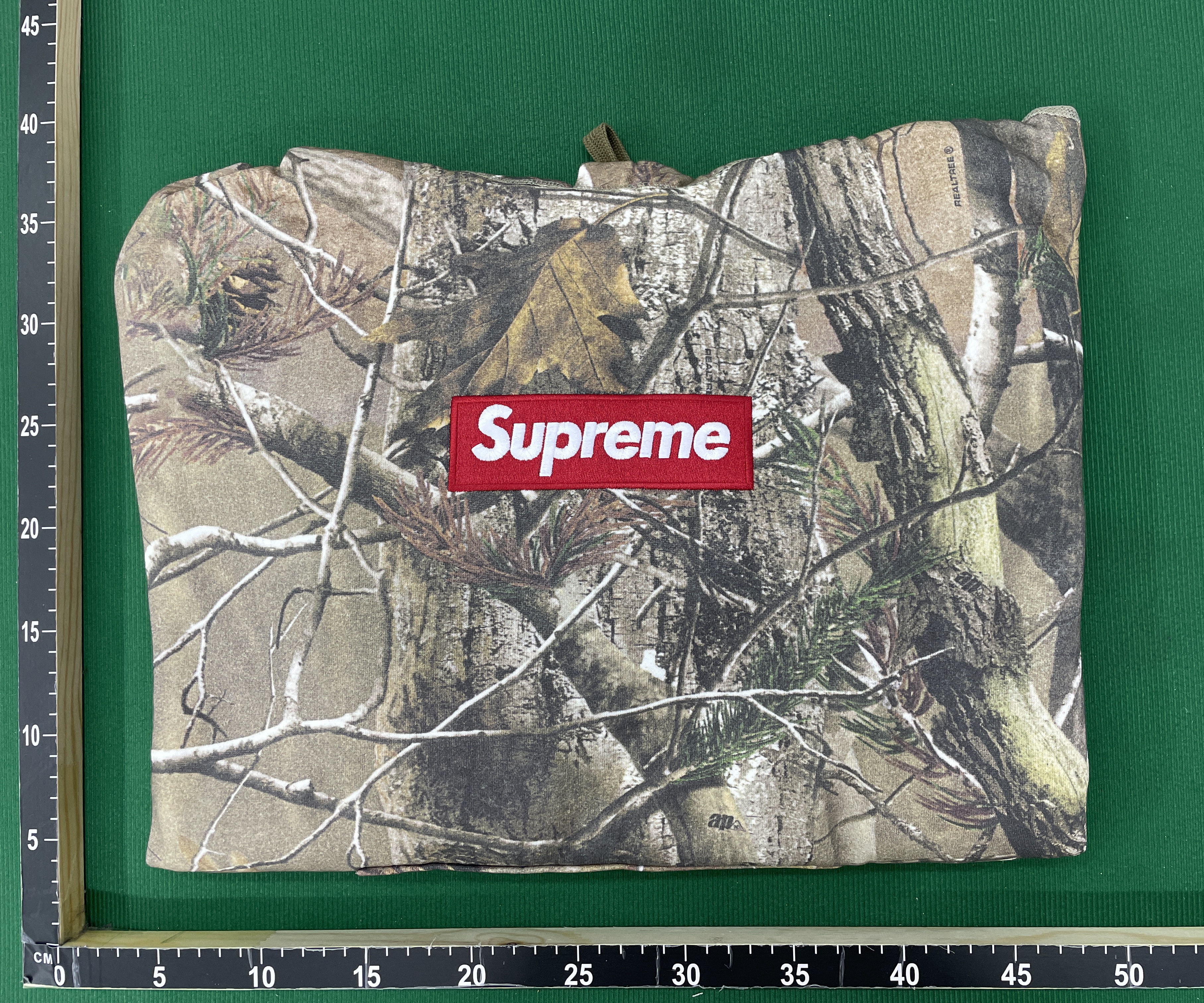 Hoodie — QC-Foto 2 von 49