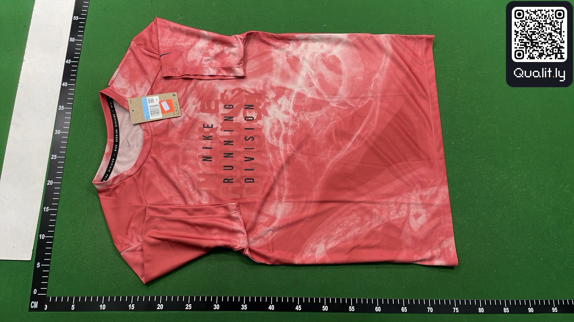 T恤 QC 照片 2 / 4