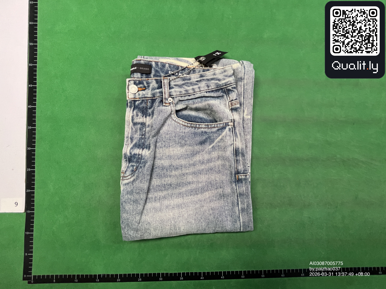 Jeansy — zdjęcie QC 1 z 42