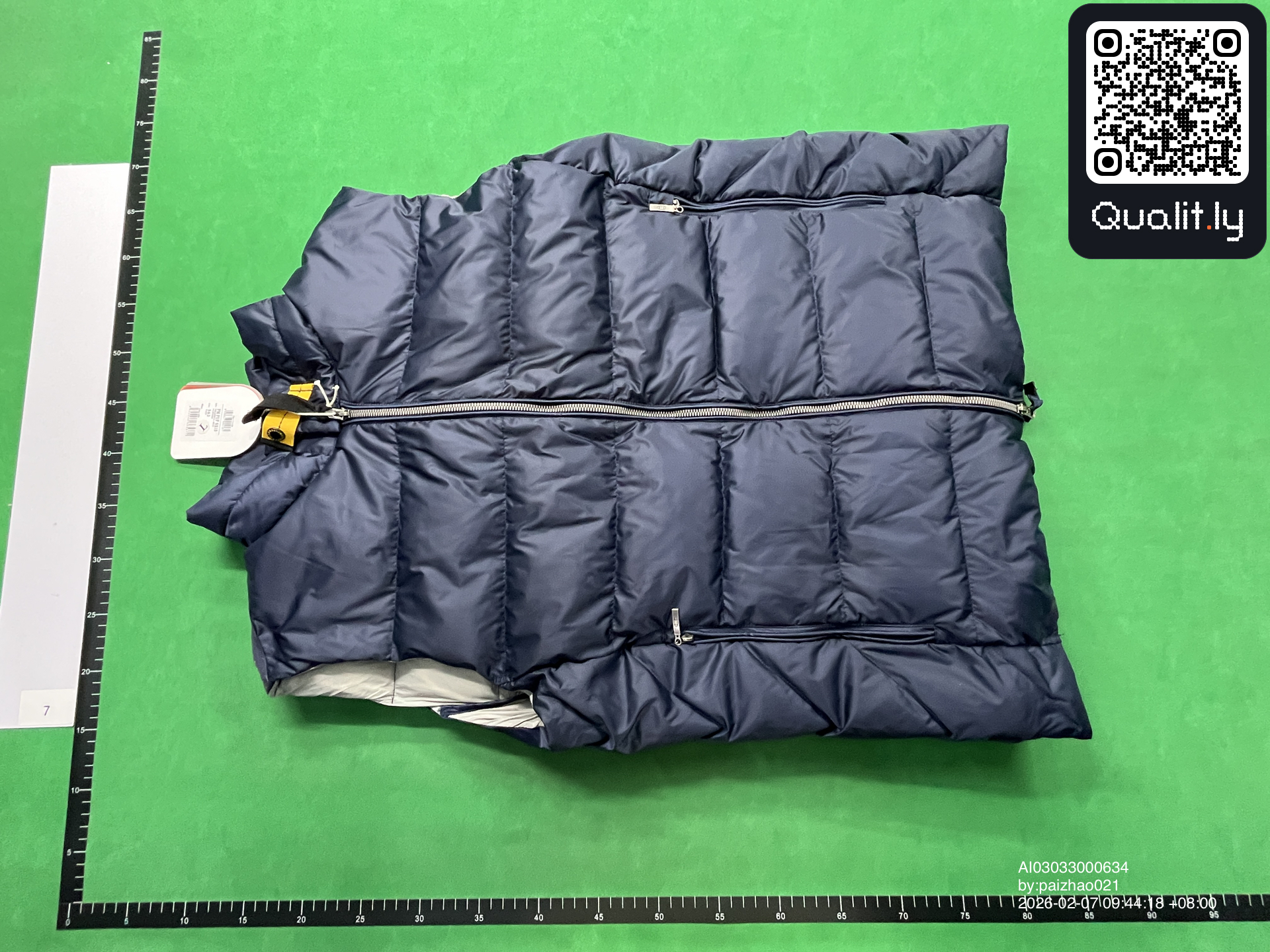 Jacket QC photo 3 of 42