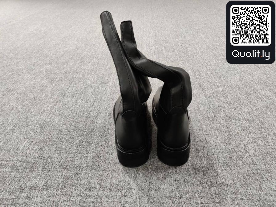 Sneakers QC photo 1 of 19