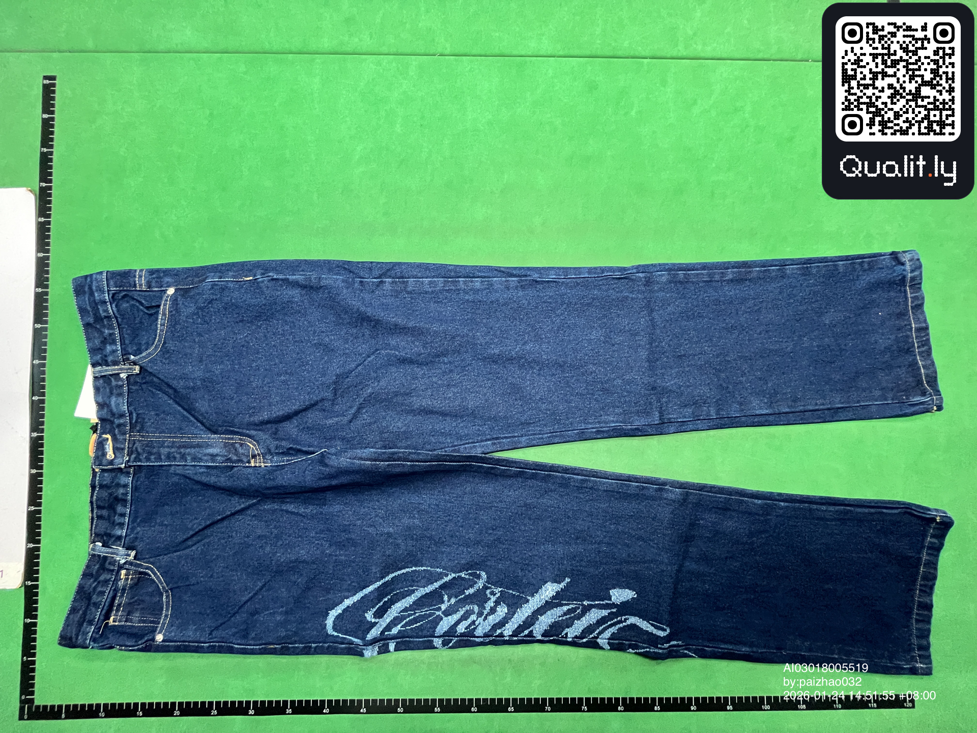 Jeans — foto QC 3 di 4