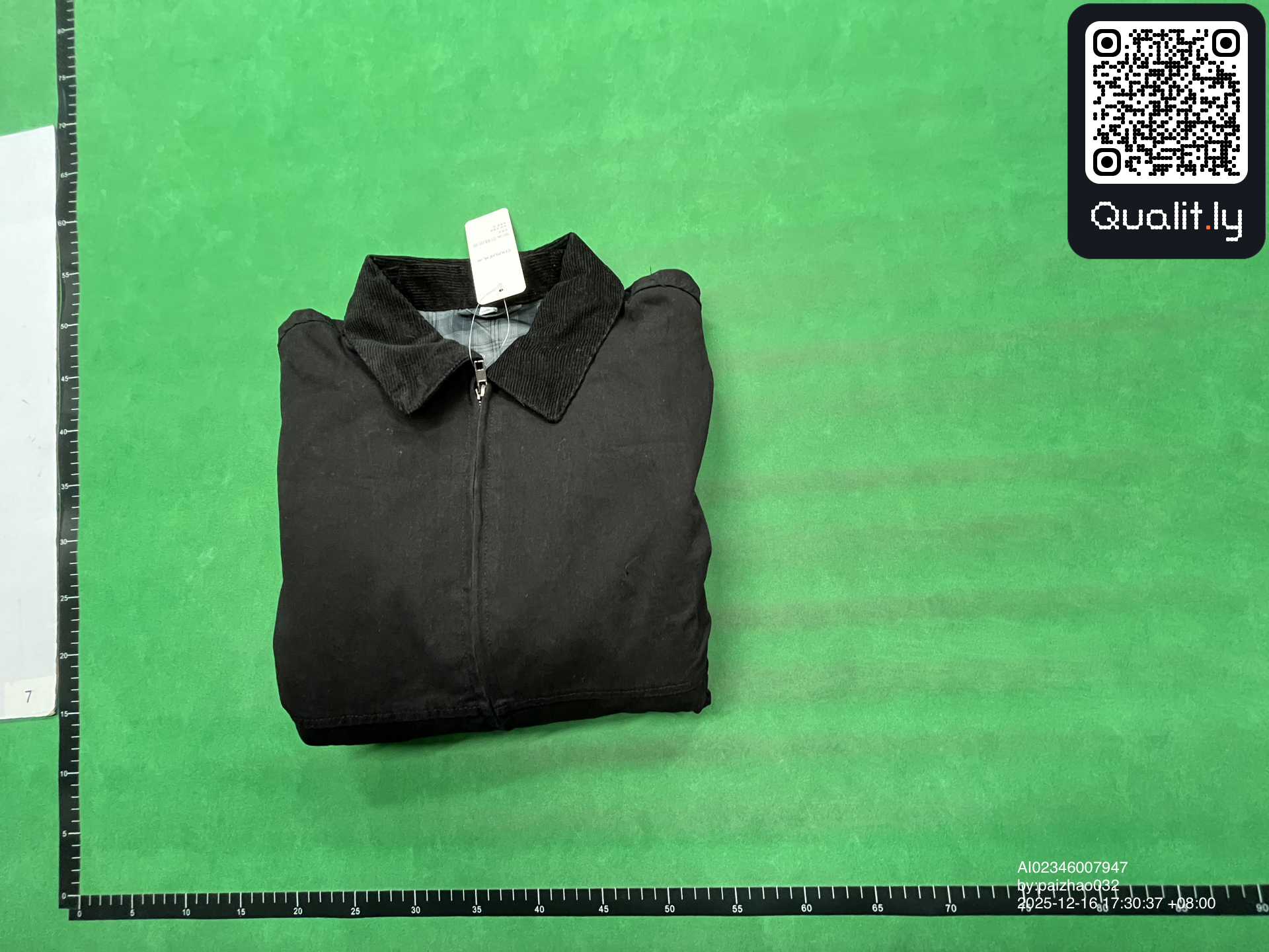 Veste — photo QC 1 sur 4