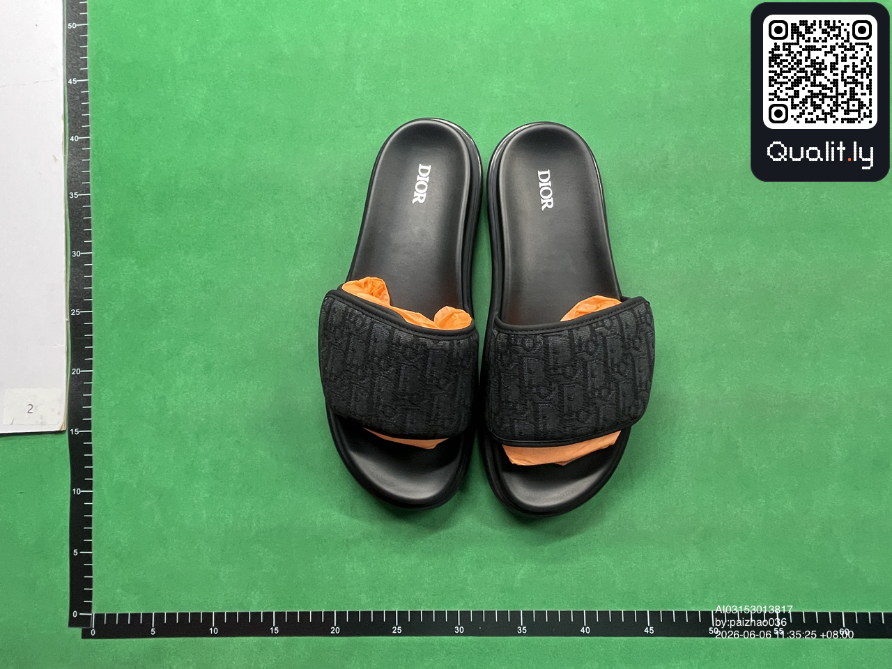 拖鞋 QC 照片 1 / 25