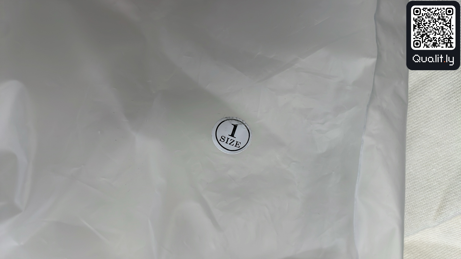 Sweat — photo QC 1 sur 14