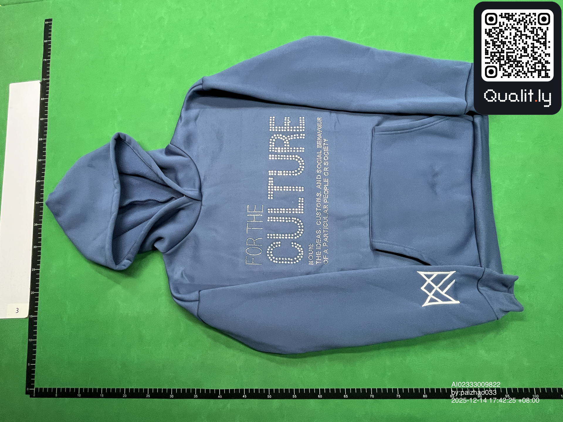 Hoodie — QC-foto 3 van 4