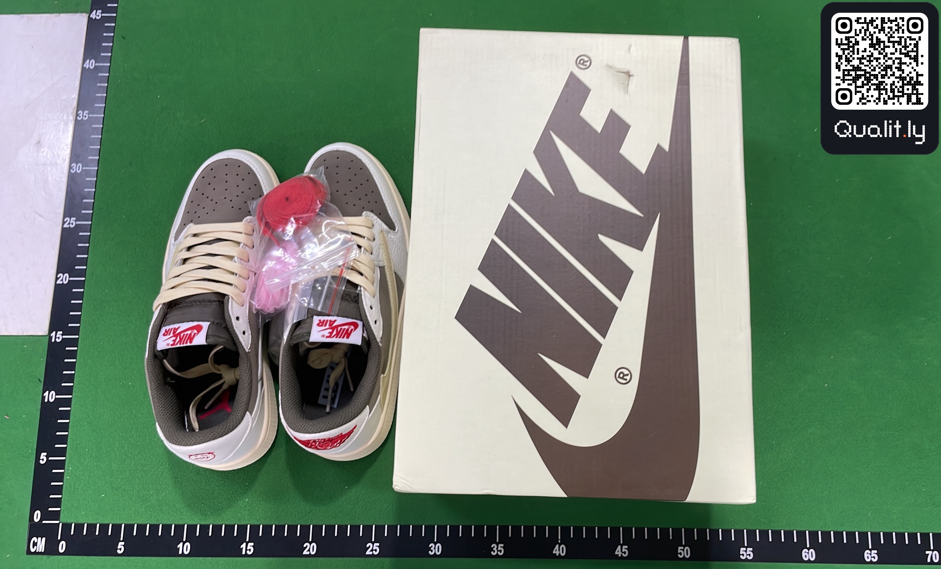 Sneaker — QC-Foto 1 von 78