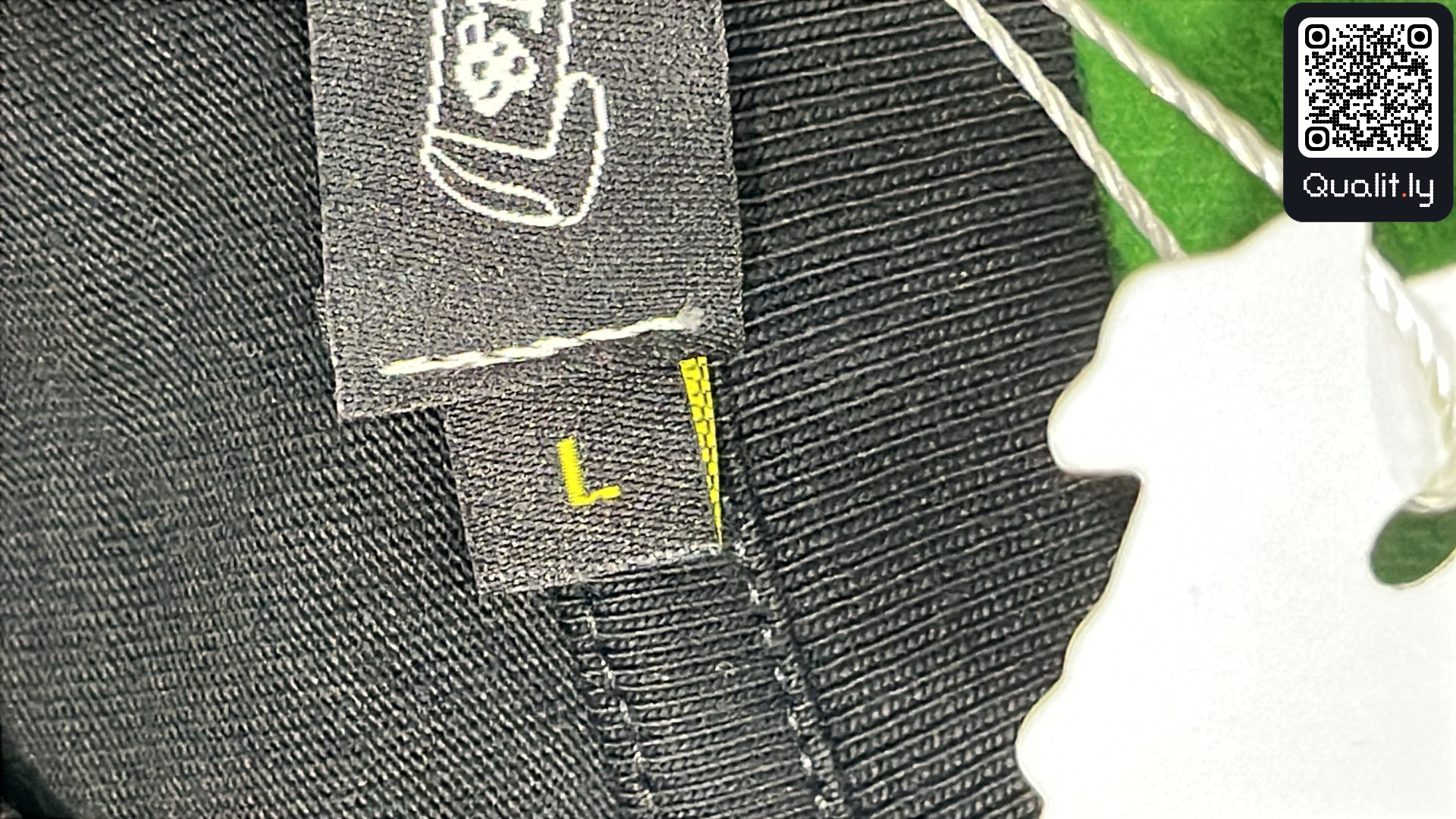 T-shirt QC photo 1 of 312