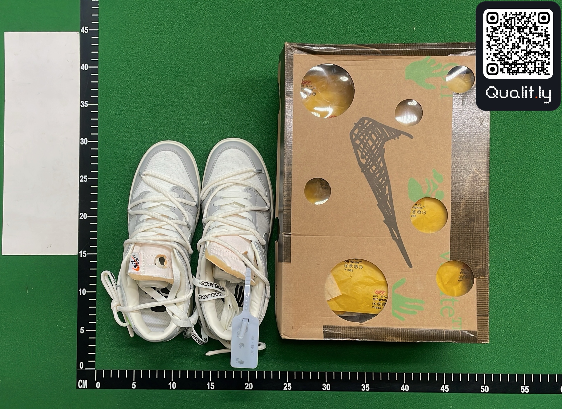 Sneakers — foto QC 1 di 22