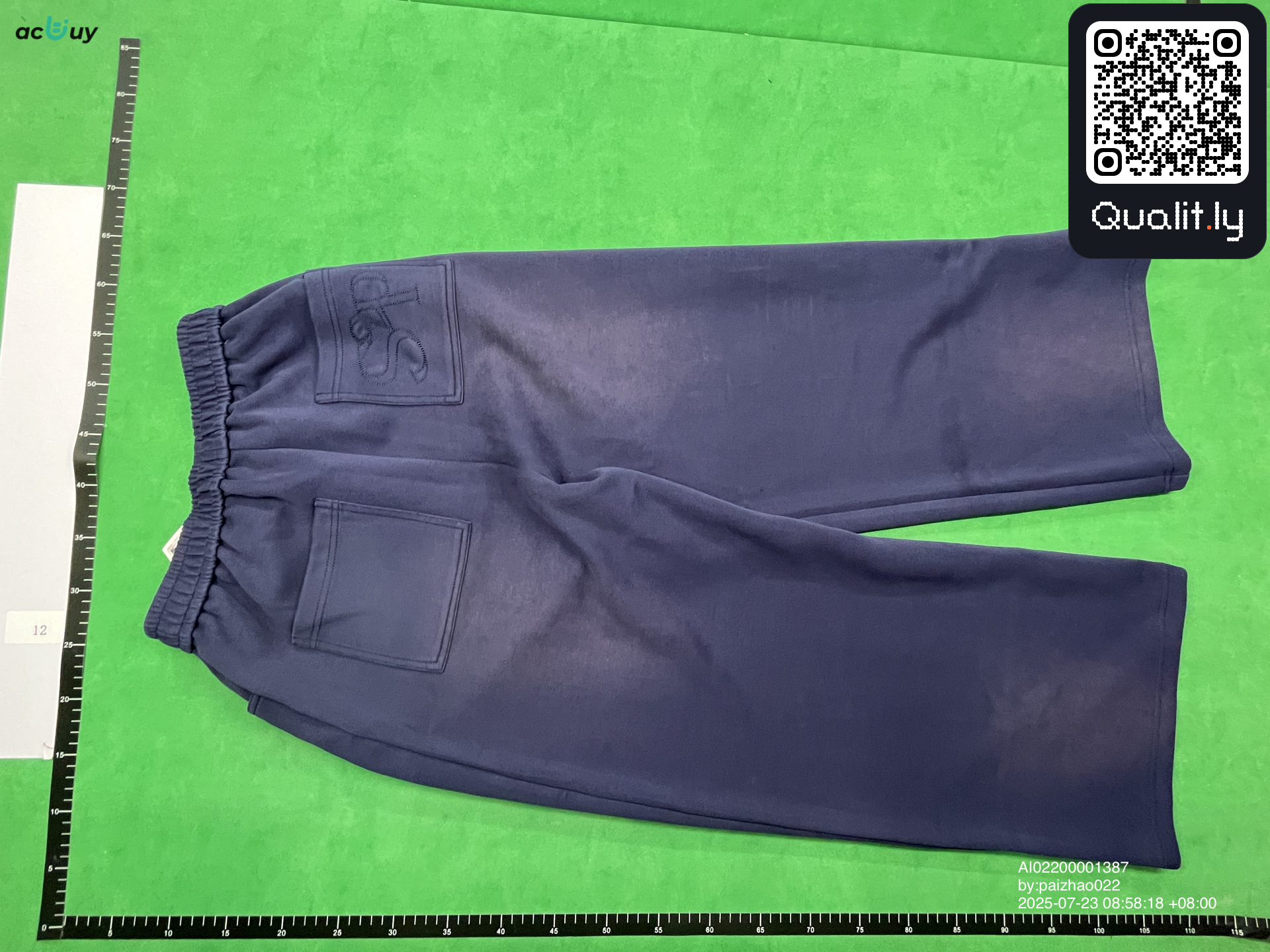 Pantalón — foto QC 2 de 4