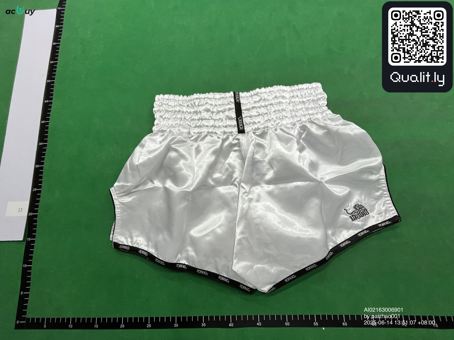 Pantalón corto — foto QC 2 de 32