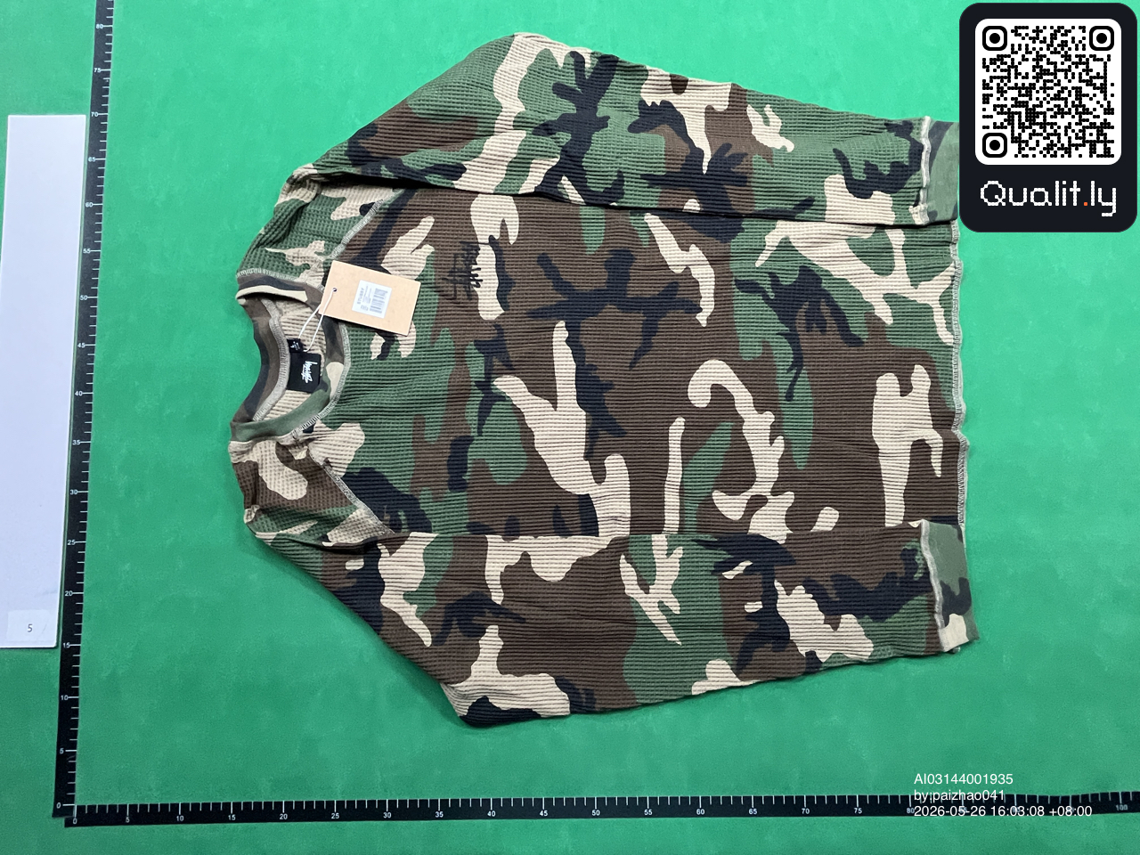 T-shirt — foto QC 3 di 10