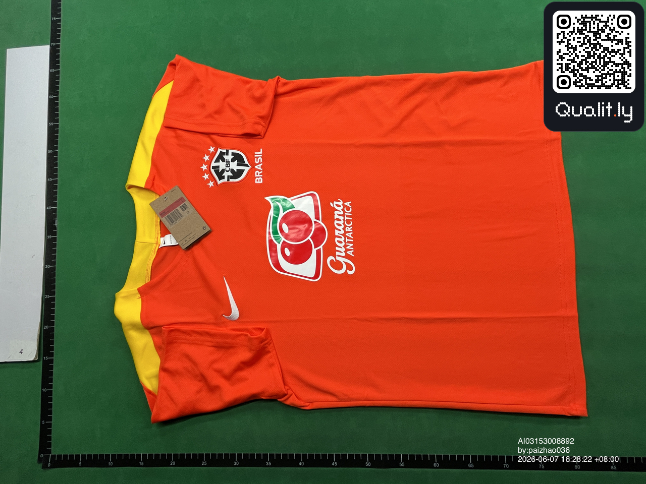 Trainingsanzug — QC-Foto 3 von 38