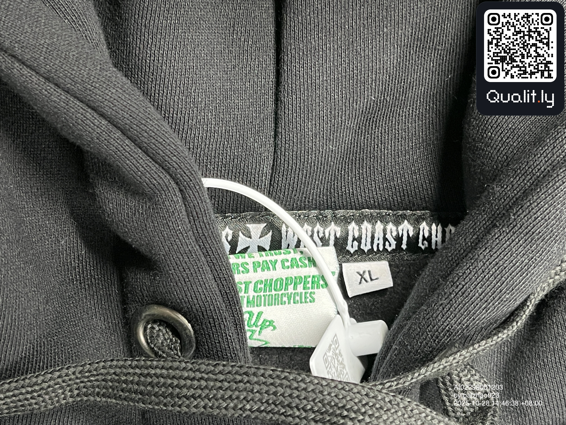 Hoodie QC photo 1 of 14