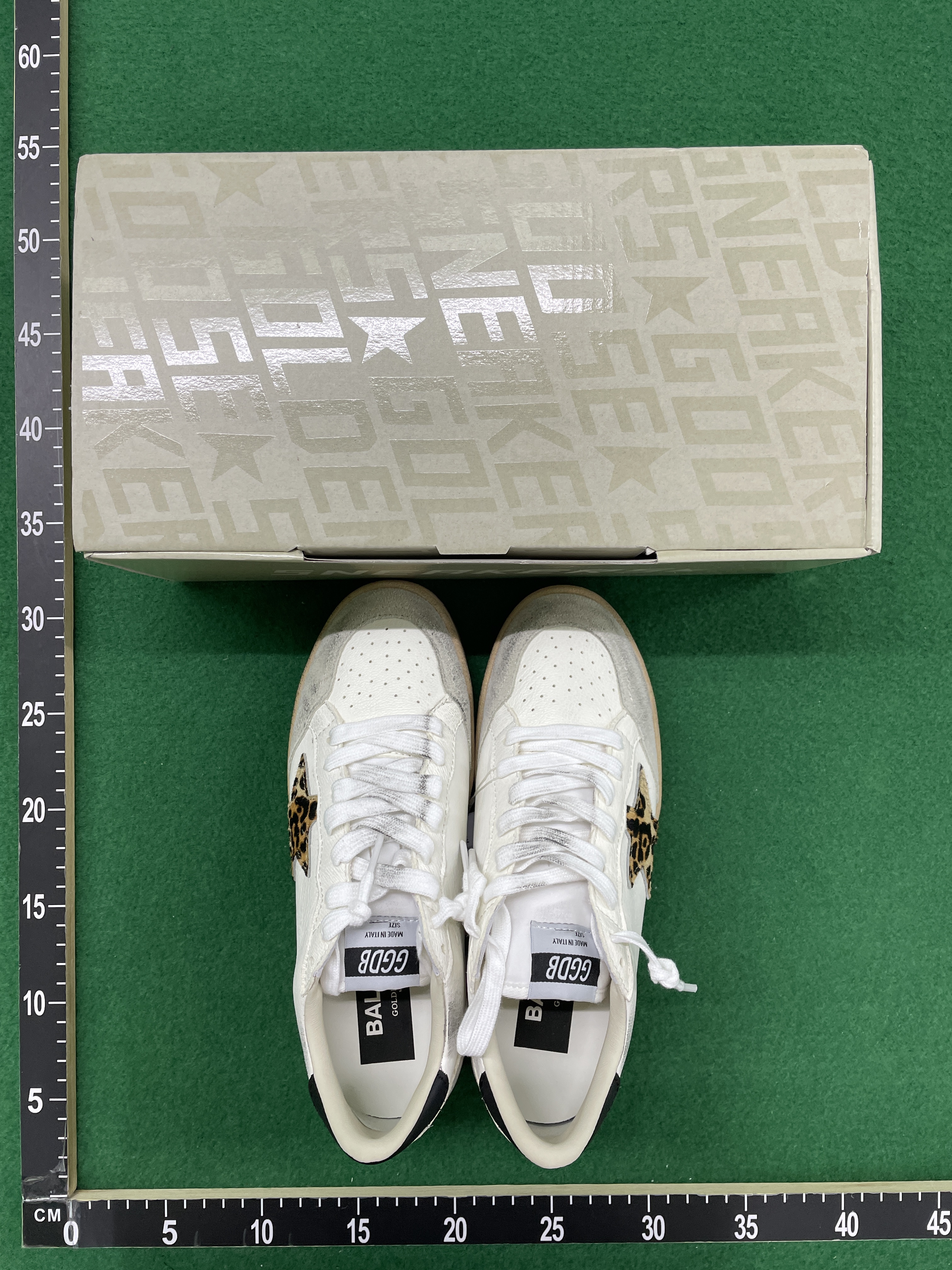 Sneakers QC photo 2 of 23