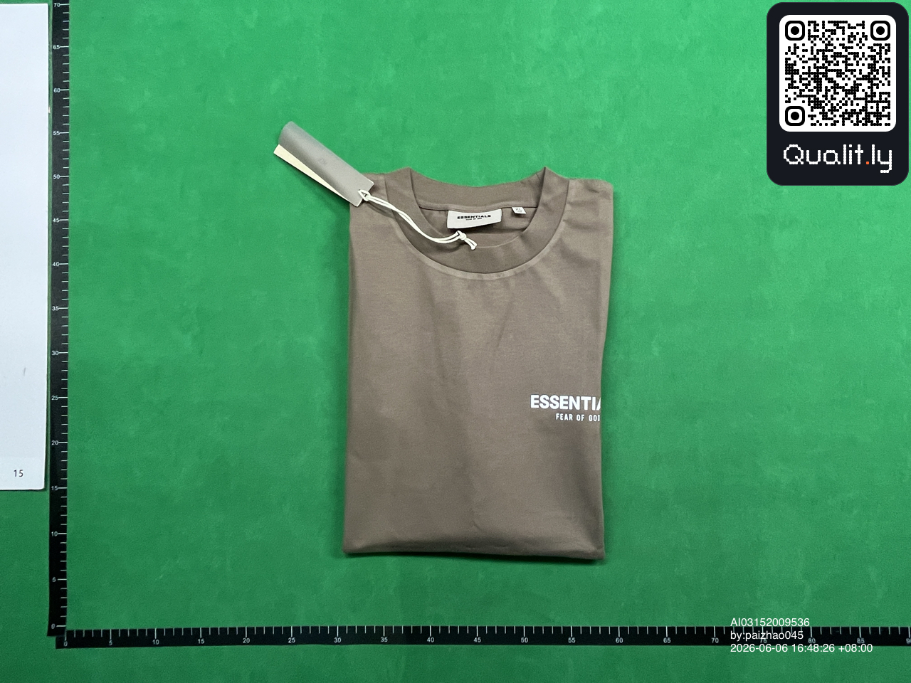 T-shirt — foto QC 2 di 54