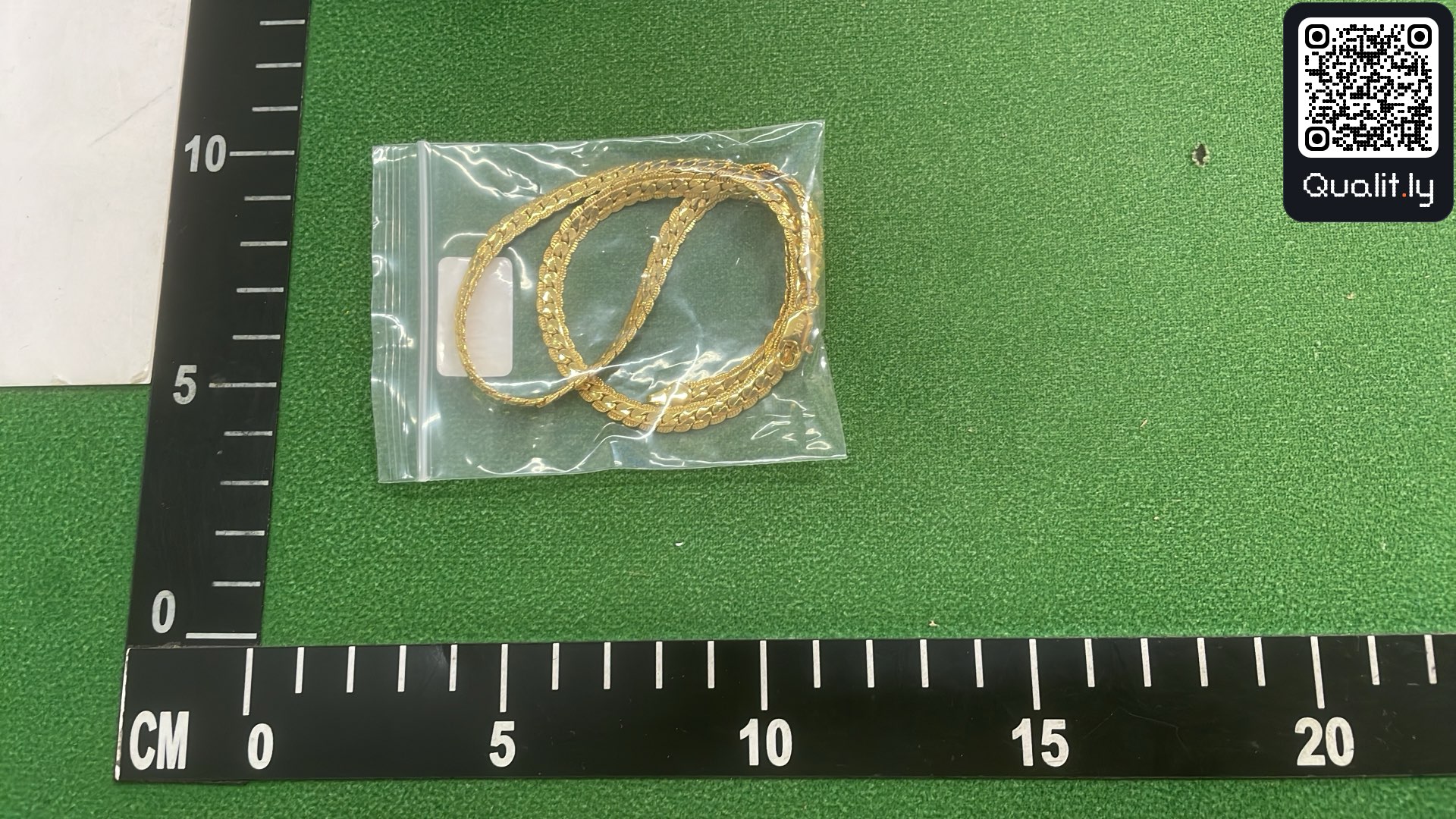 Gioiello — foto QC 2 di 18