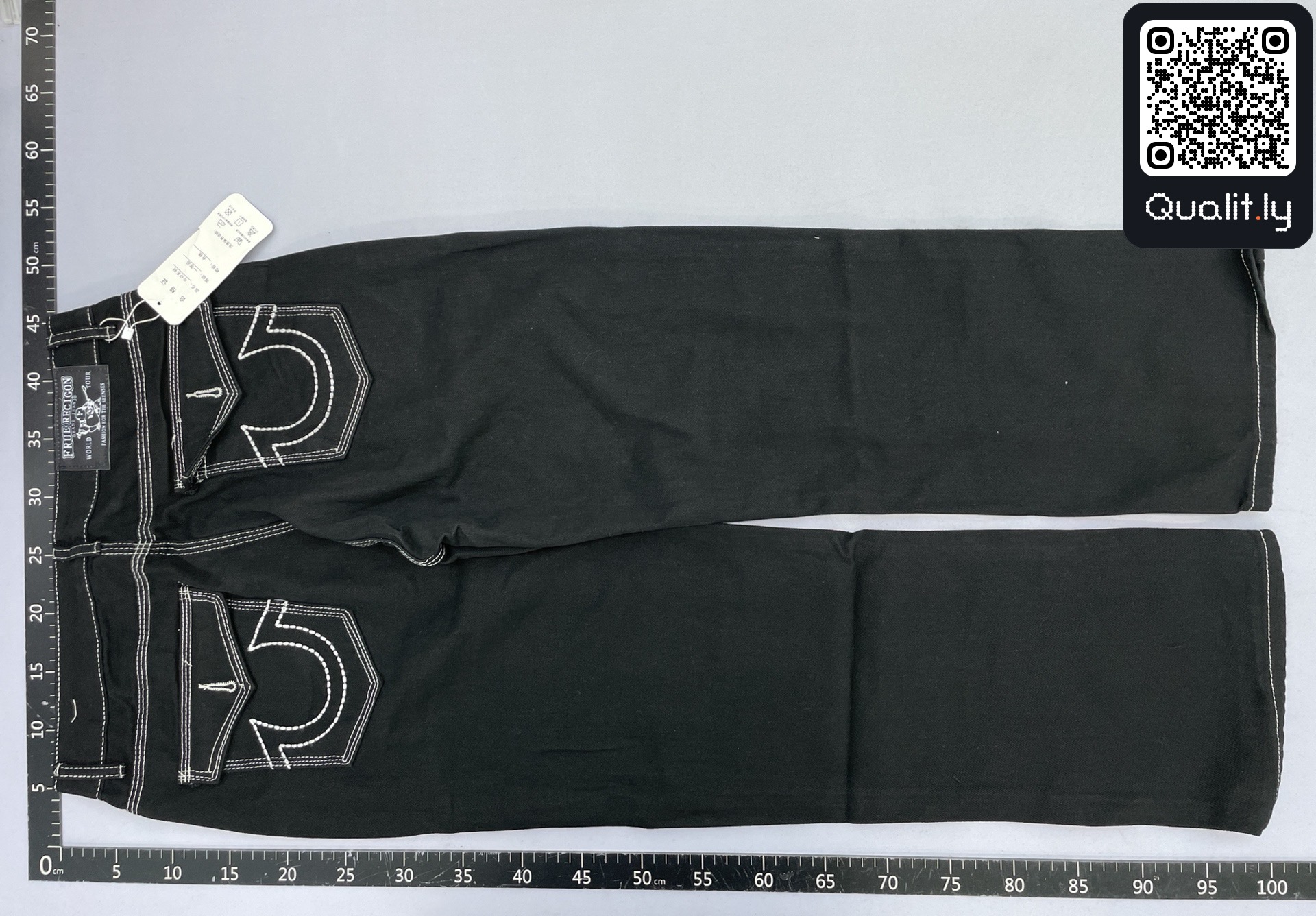 Jean — photo QC 3 sur 24