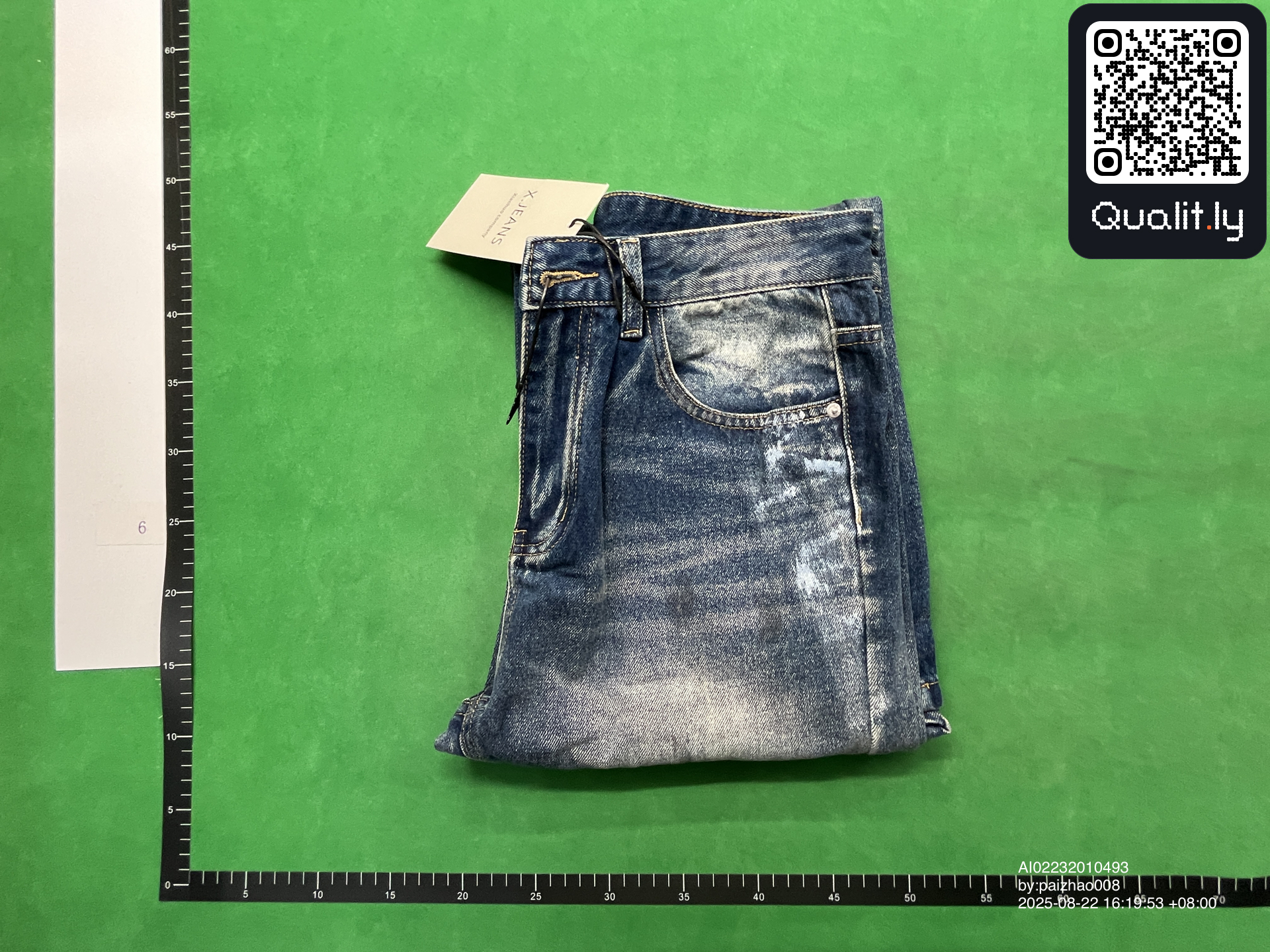 Blugi — fotografie QC 1 din 4