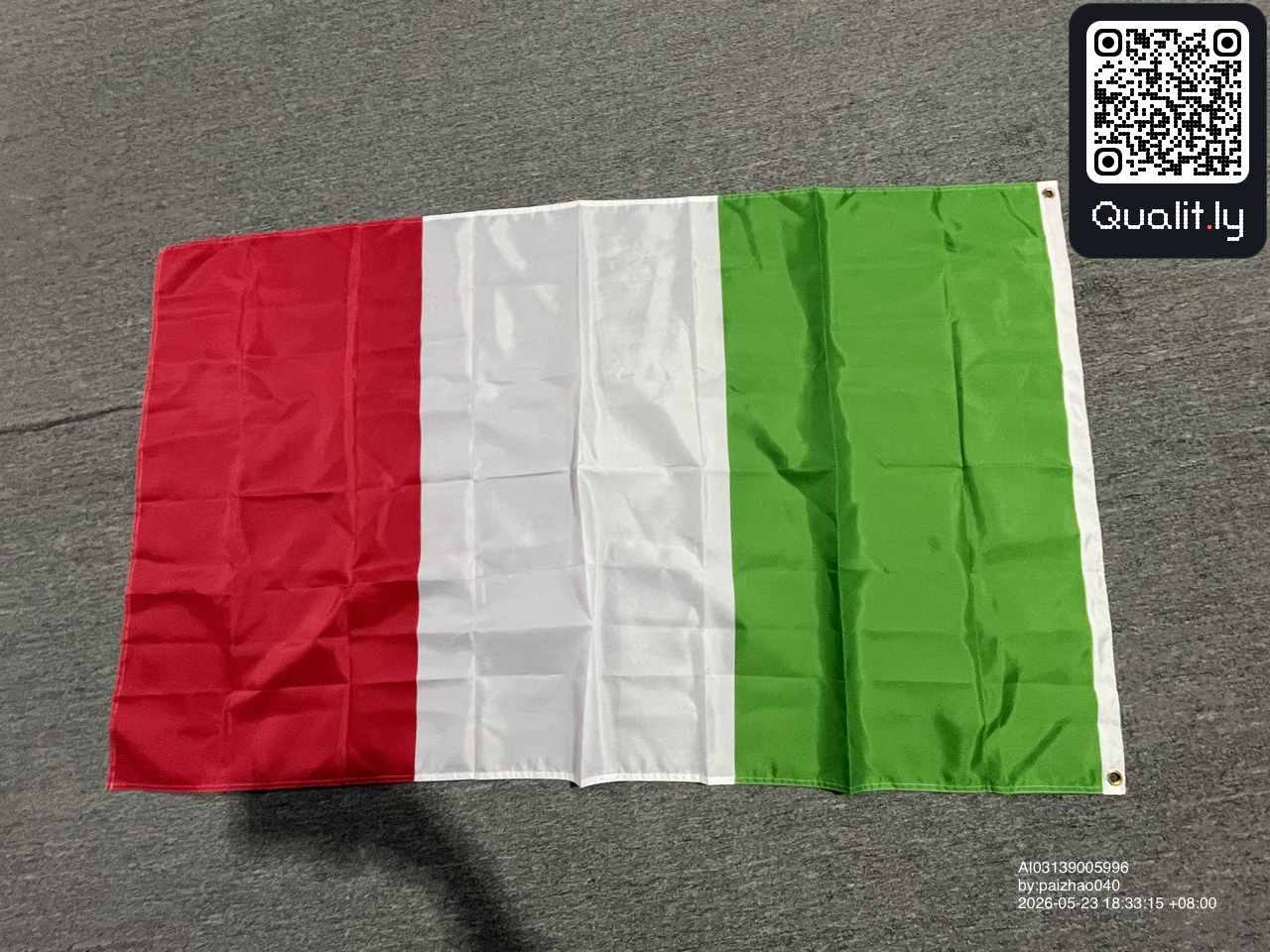 Foto QC 3 di 25