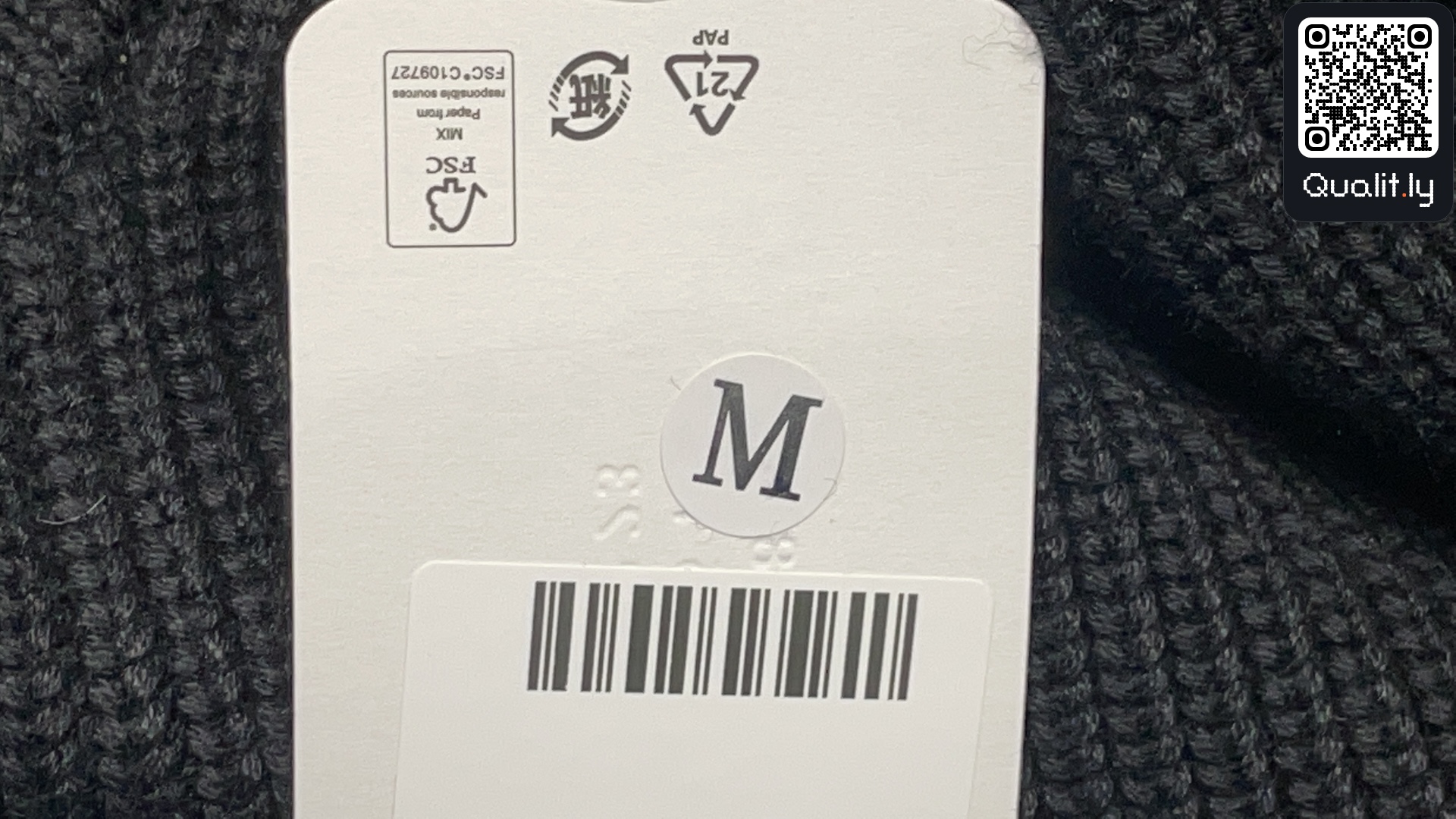 Pull — photo QC 1 sur 12