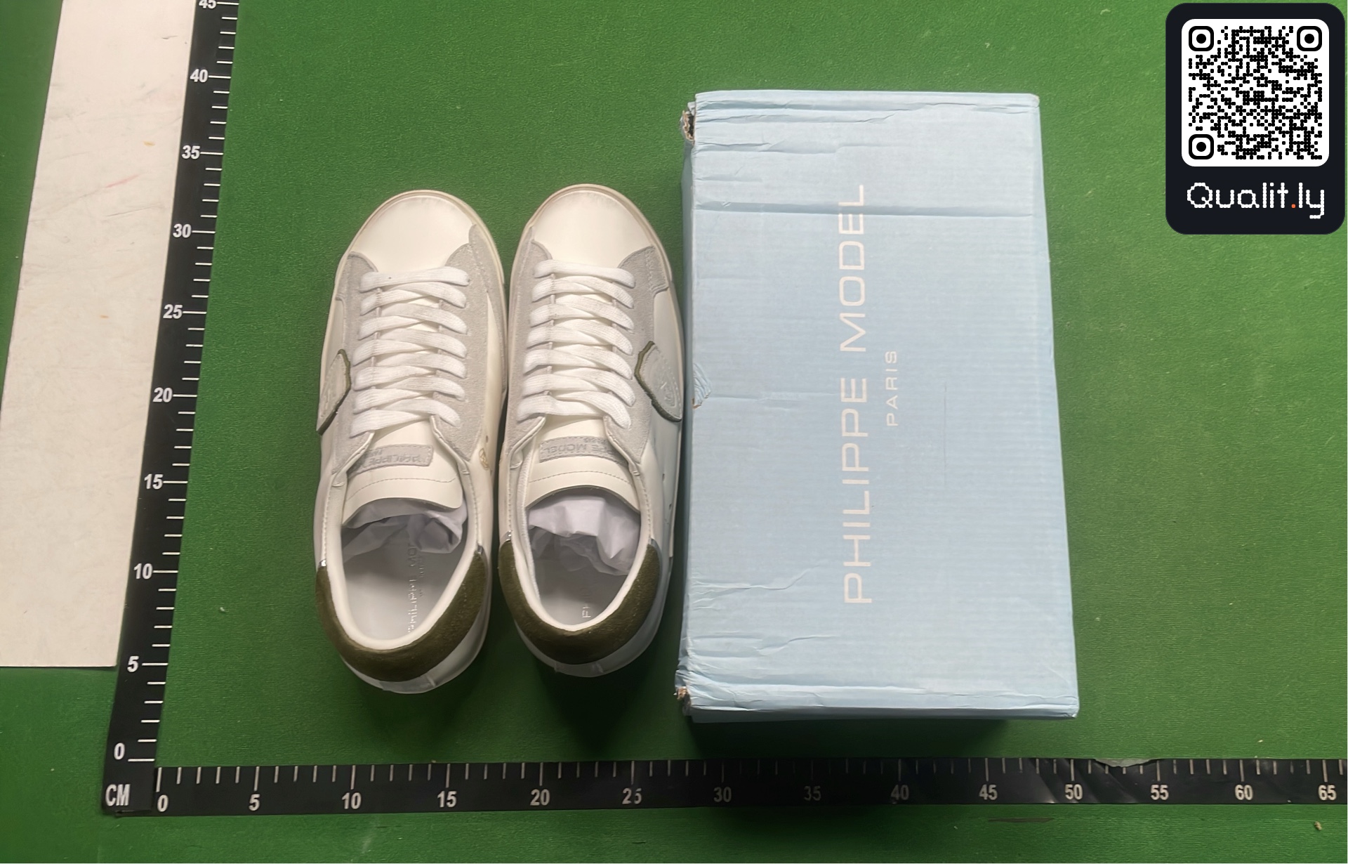 Sneakers — QC-foto 1 av 6
