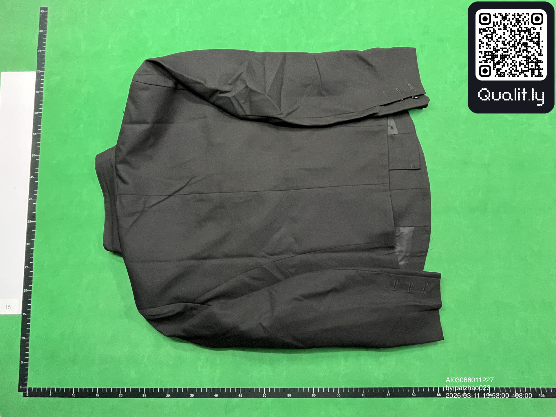 Jacket QC photo 3 of 42