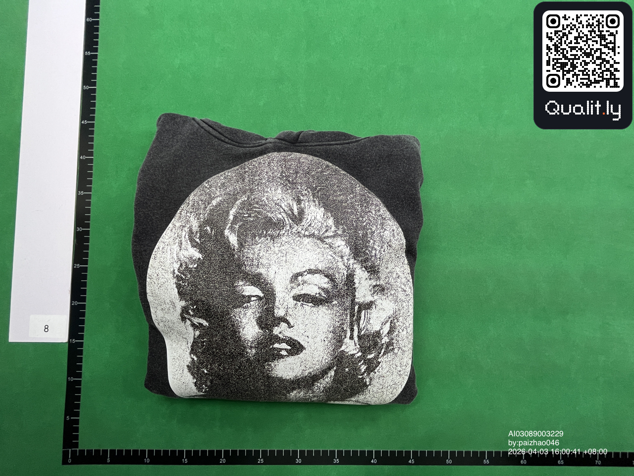 Hoodie — QC-foto 1 av 4