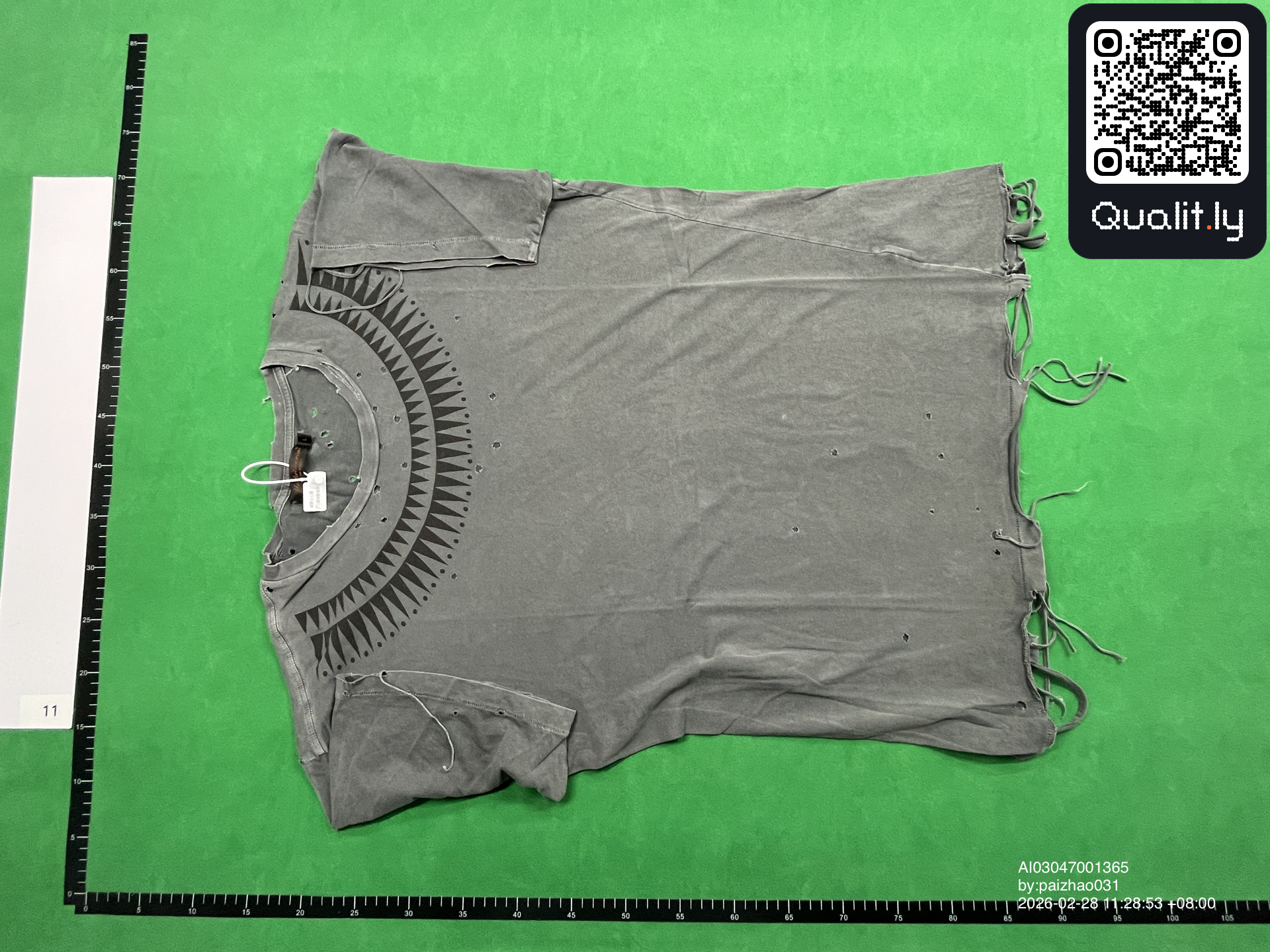 T-shirt — foto QC 2 de 30