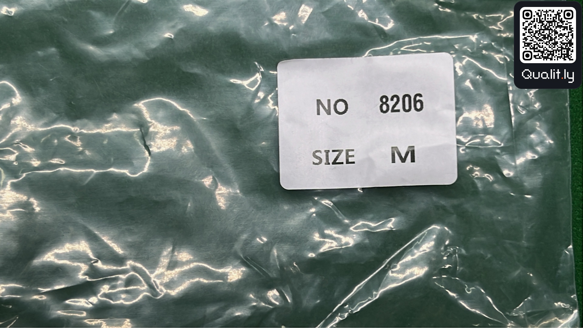 Hoodie — QC-foto 1 van 4