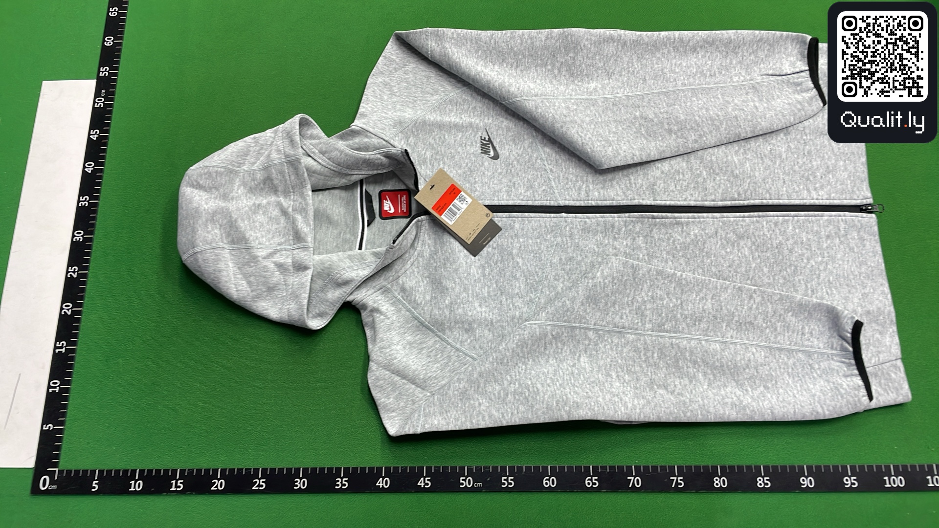 Pull — photo QC 2 sur 24