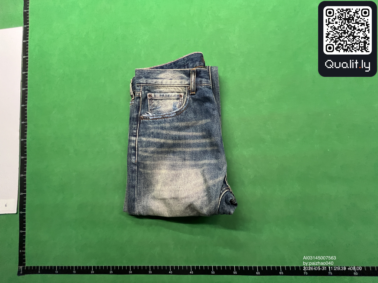 Jeans — QC-Foto 1 von 18