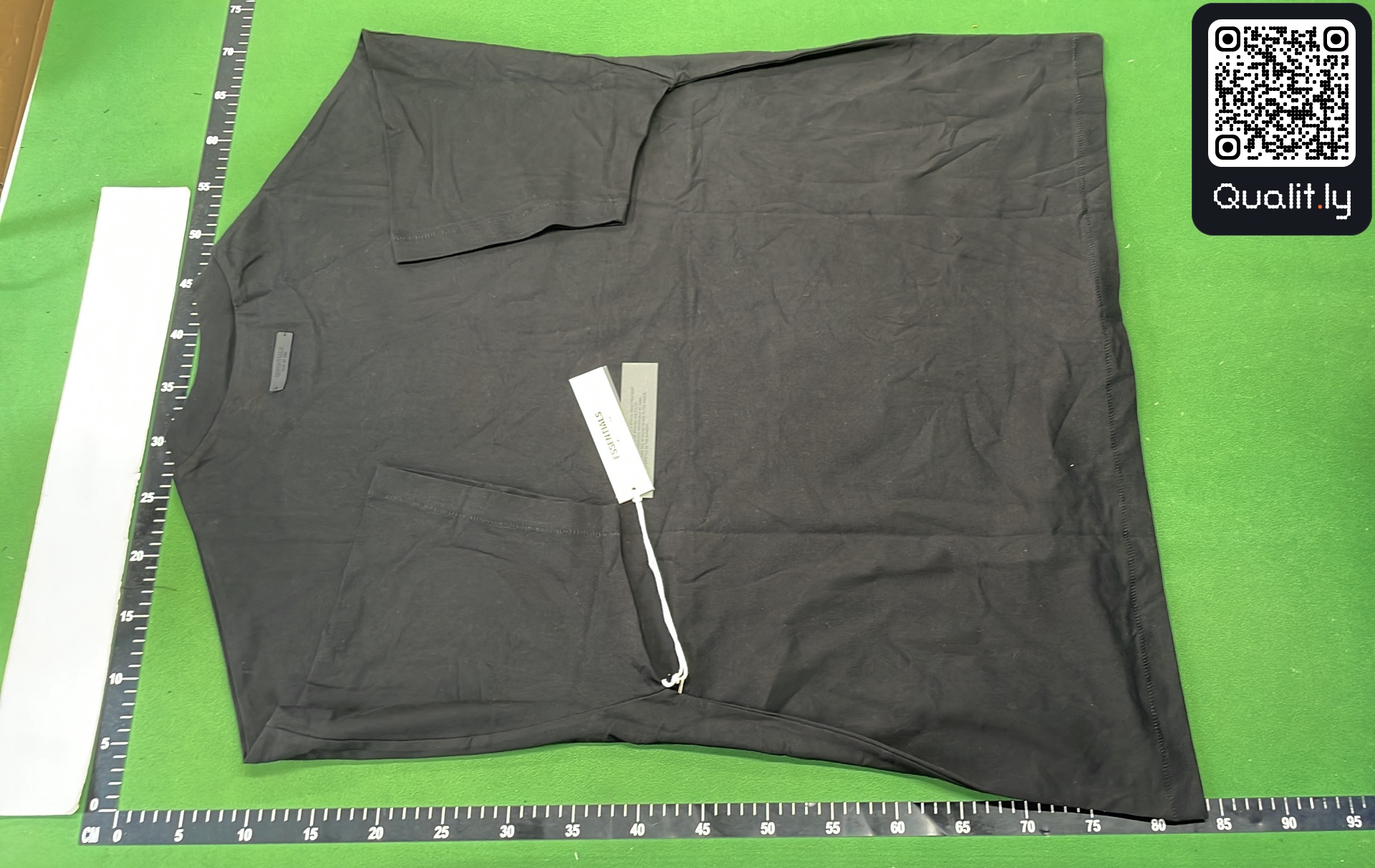 T-shirt QC photo 3 of 90