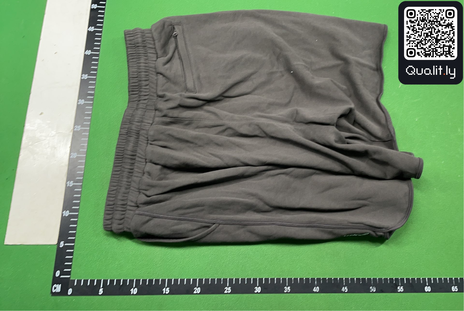 Pantaloni scurți — fotografie QC 3 din 20