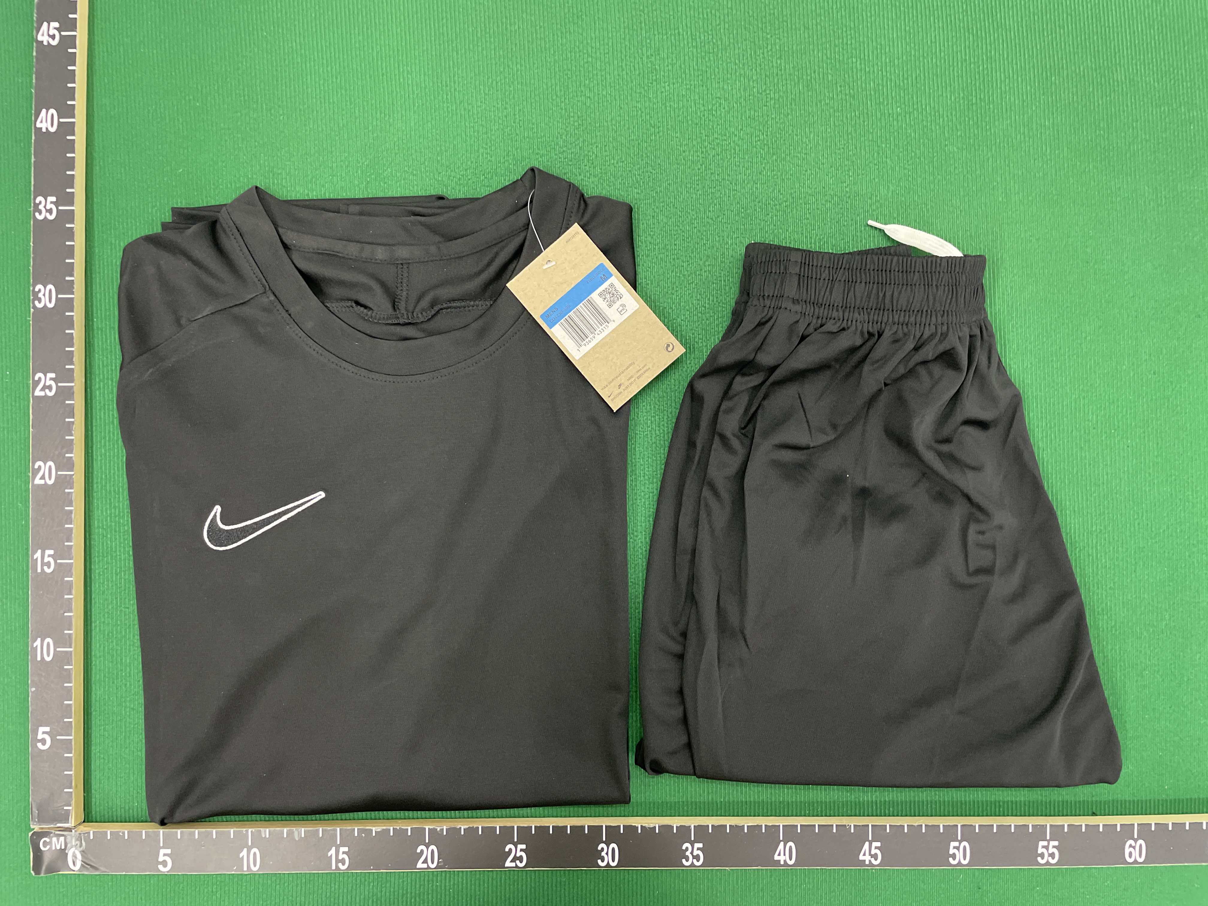 Foto QC 1 di 34