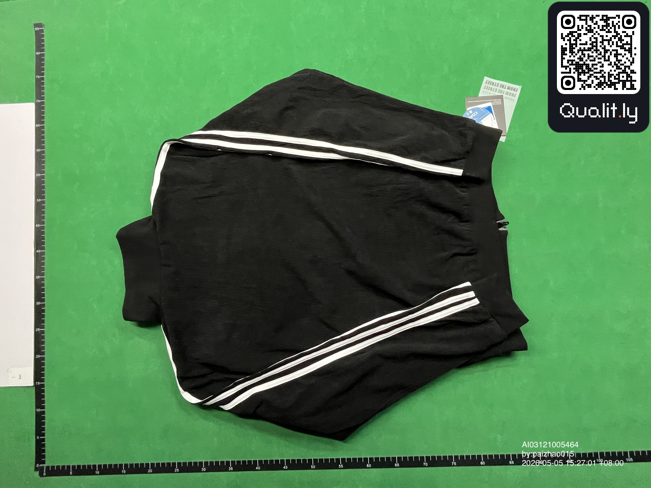 Sweater QC photo 2 of 8