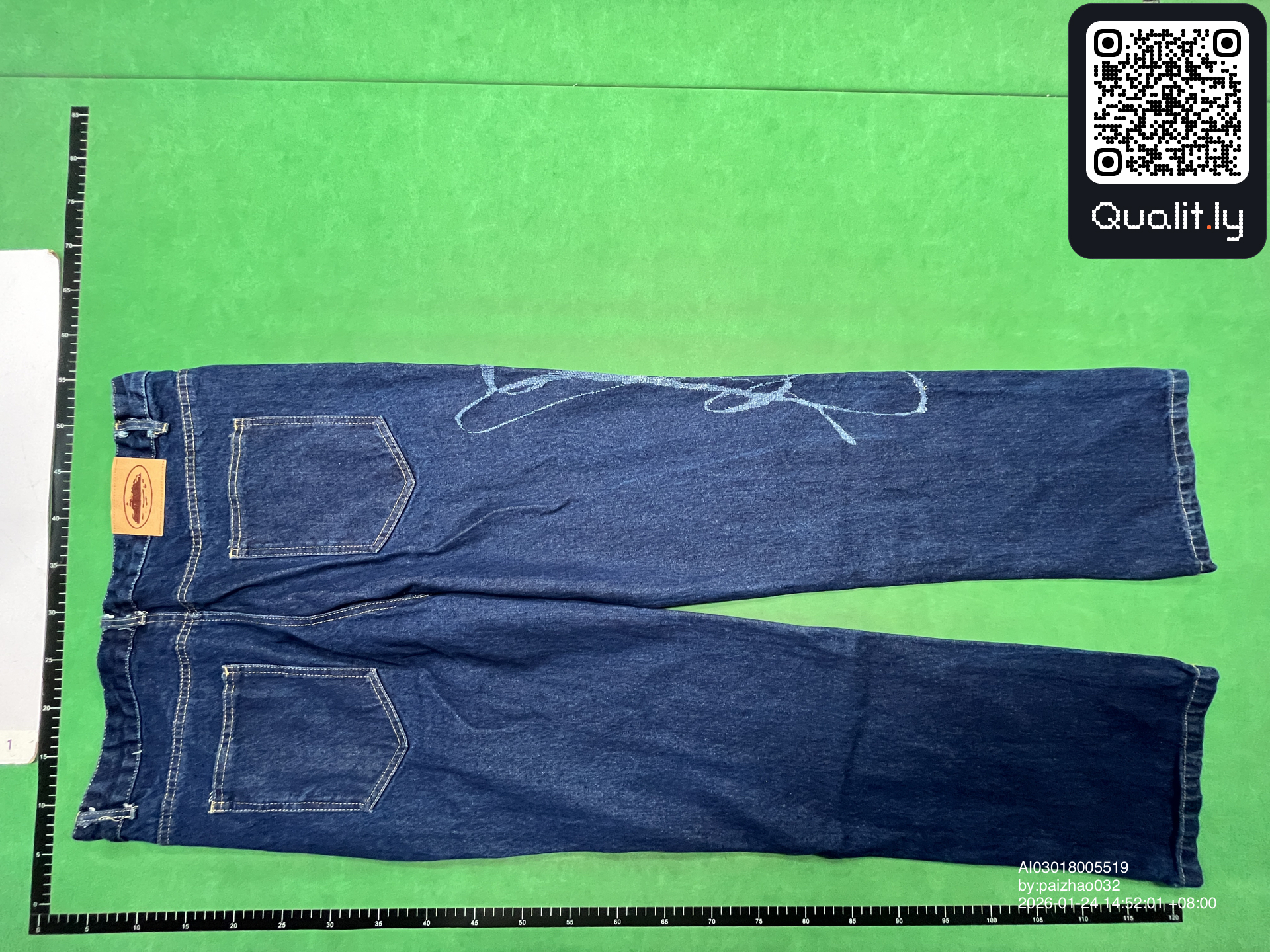 Jeans — foto QC 2 di 4