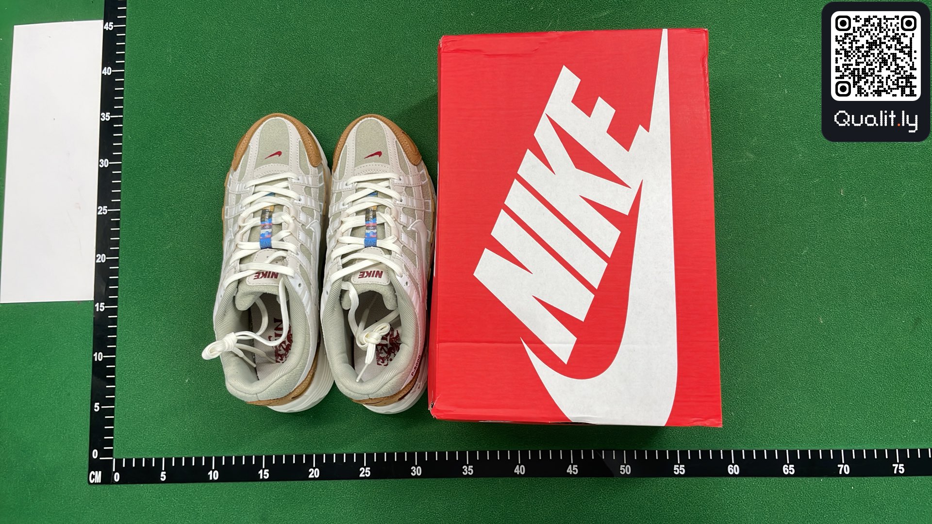 Sneaker — QC-Foto 1 von 6