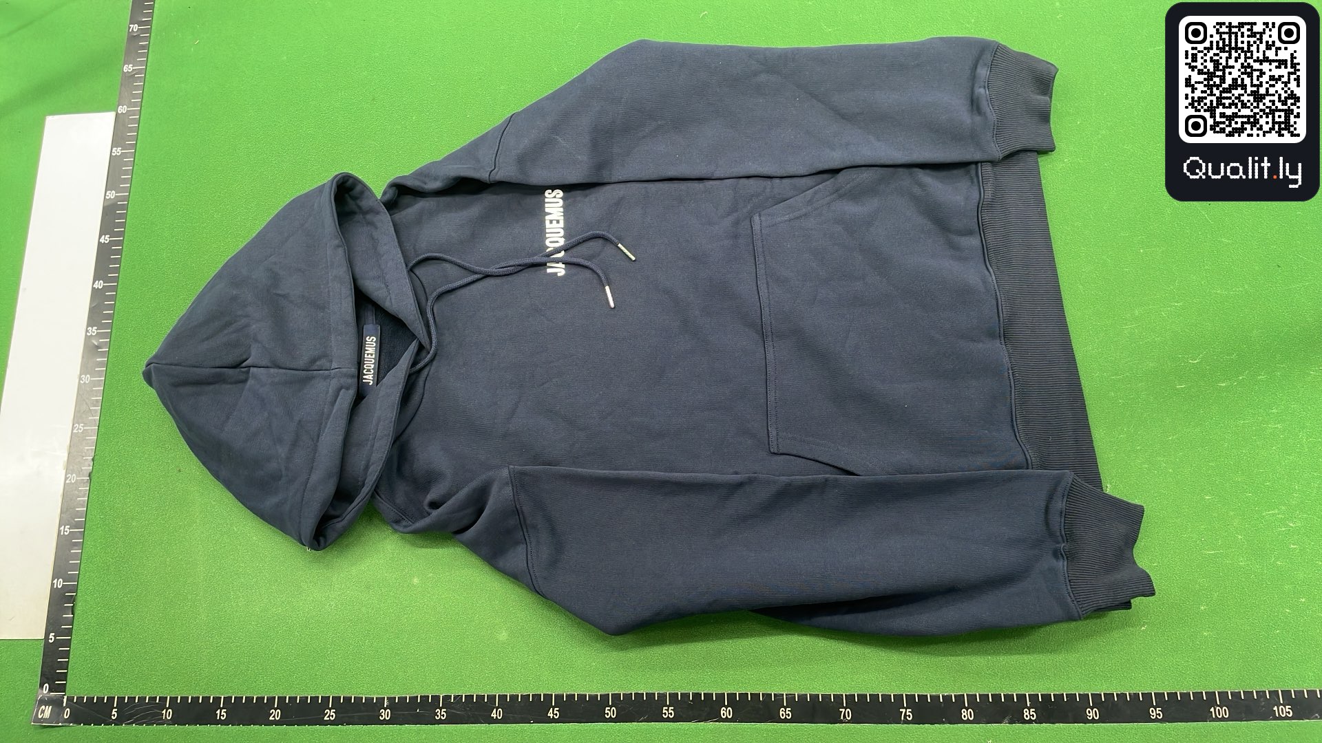 Bluza z kapturem — zdjęcie QC 2 z 14
