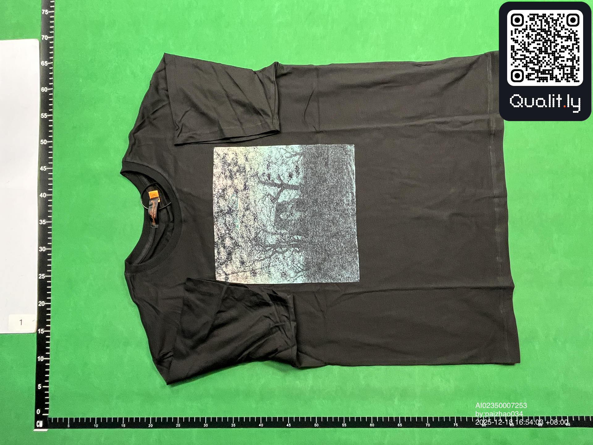 T-shirt — photo QC 3 sur 8