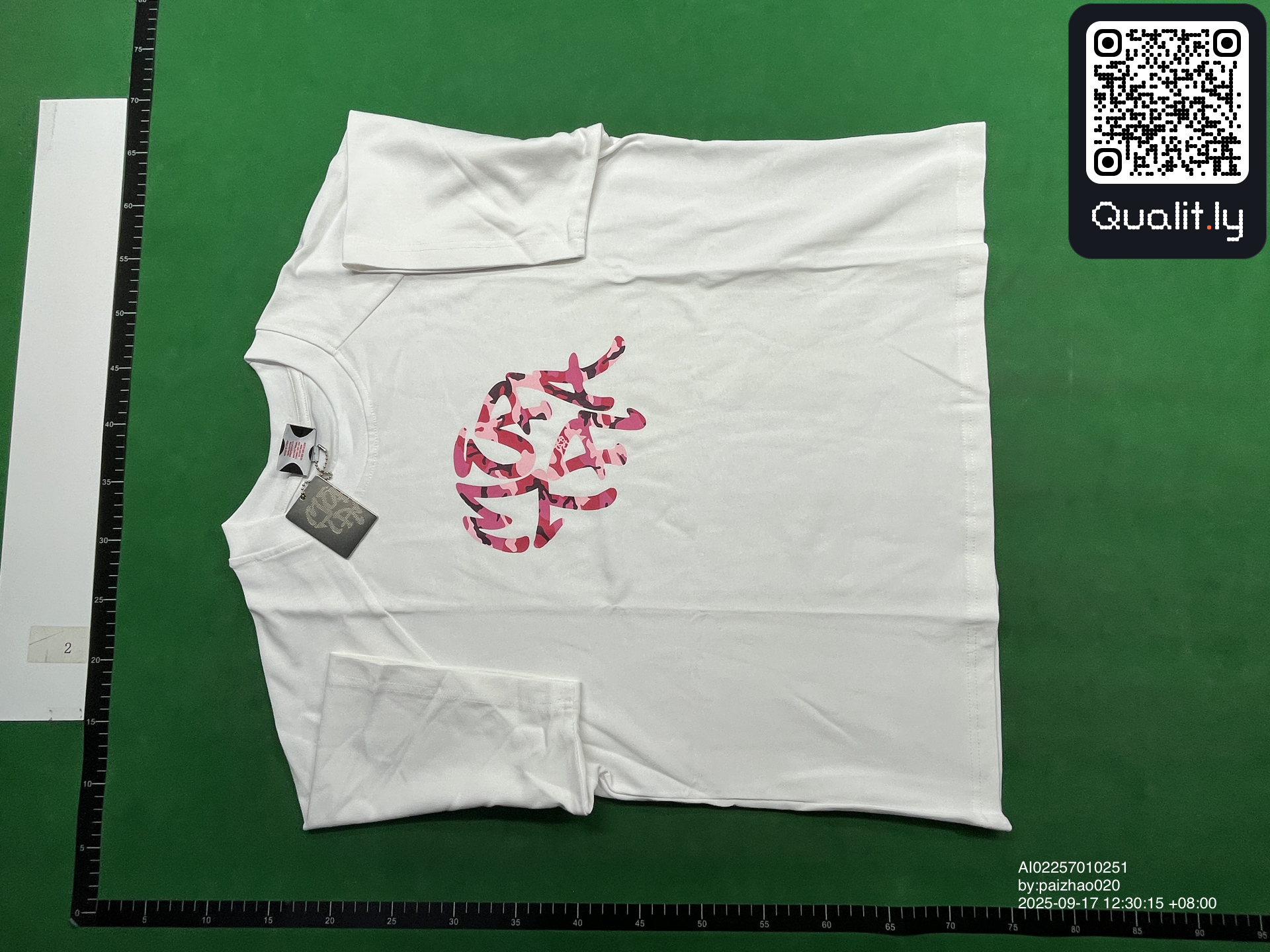 T-shirt — foto QC 3 de 4