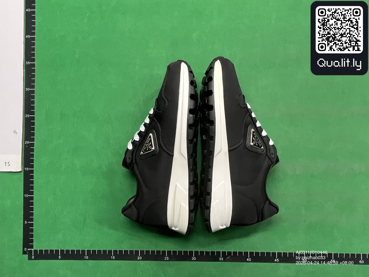 Sneakers — foto QC 1 di 88