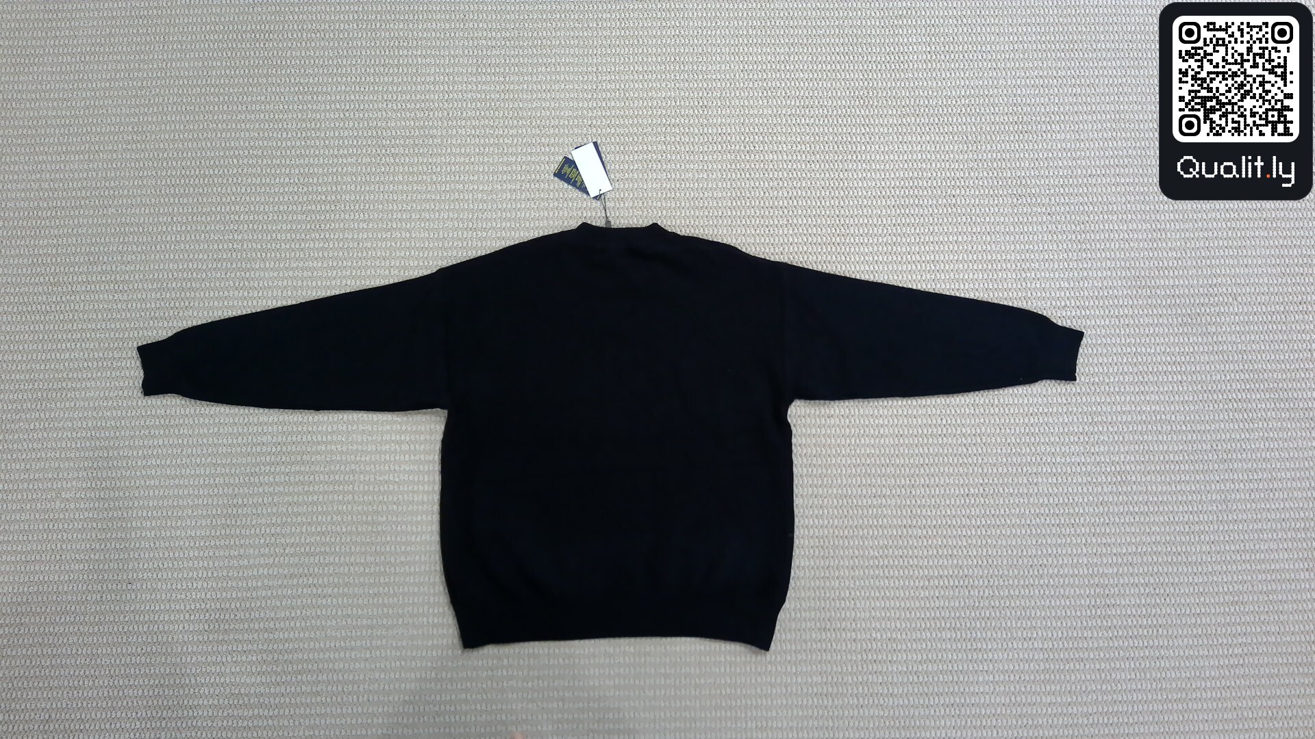 Sweater QC photo 3 of 8