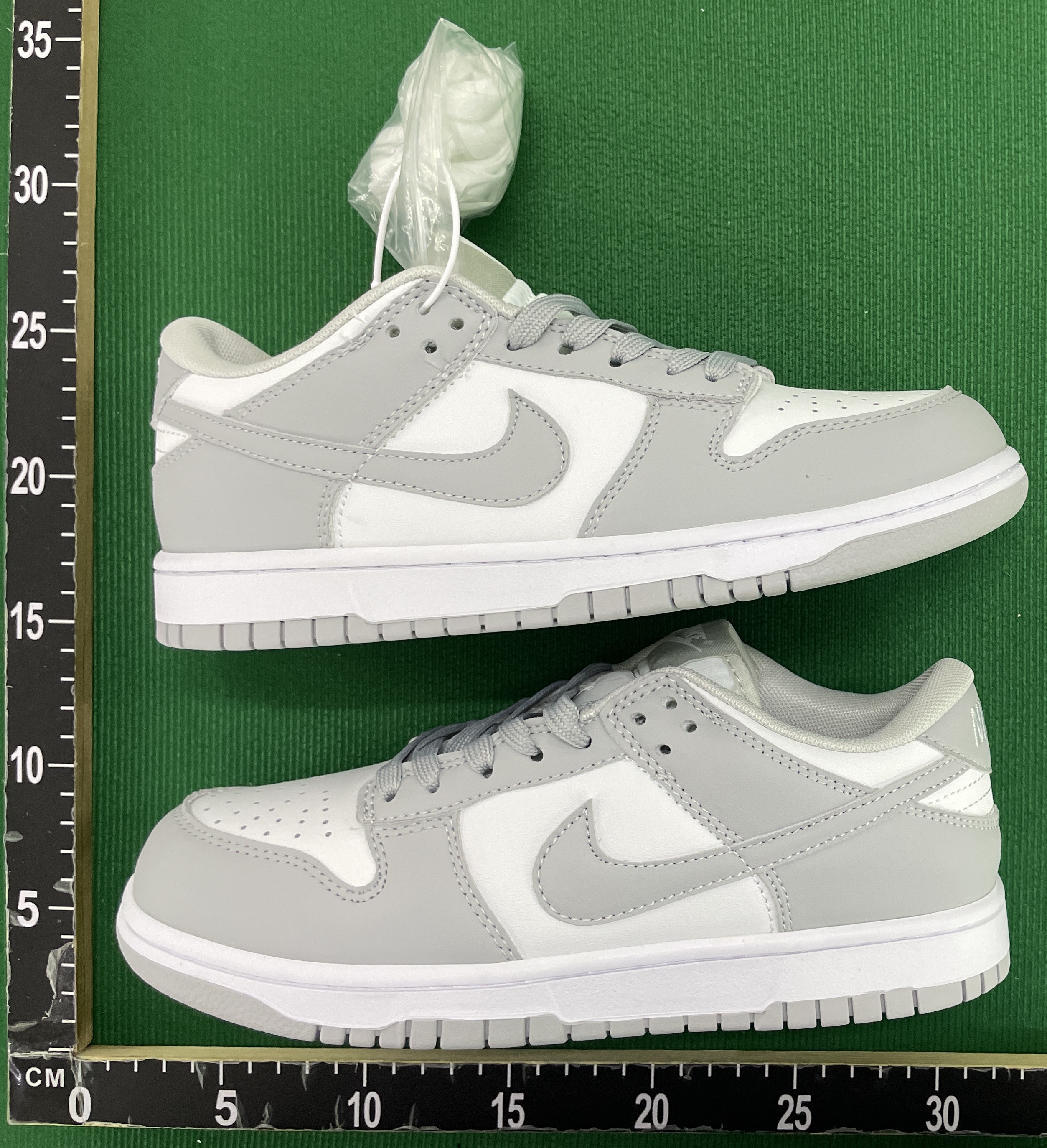 Sneakers QC photo 3 of 8