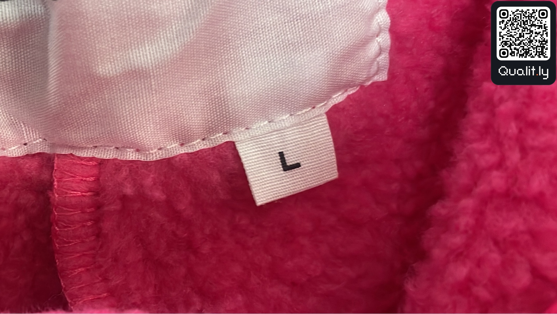 Hoodie — QC-Foto 1 von 4