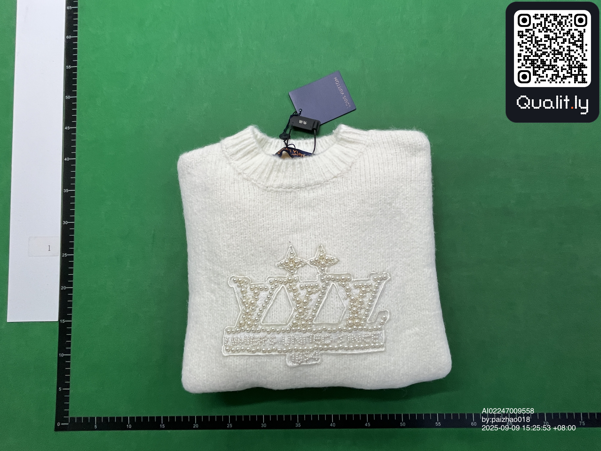 Sweater QC photo 1 of 4